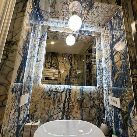 Private Apartment With Wi-Fi Milano City Near Duomo Atena Luaran gambar