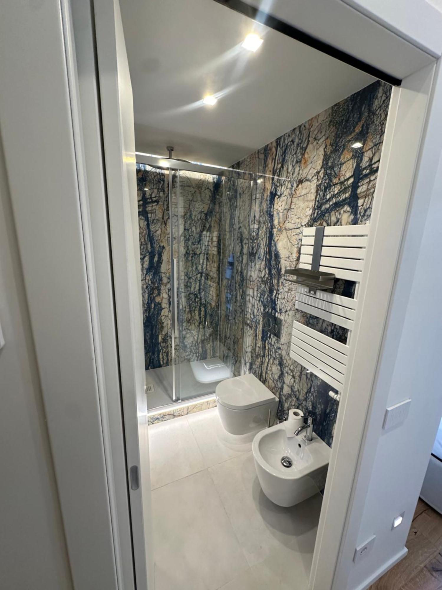 Private Apartment With Wi-Fi Milano City Near Duomo Atena Luaran gambar