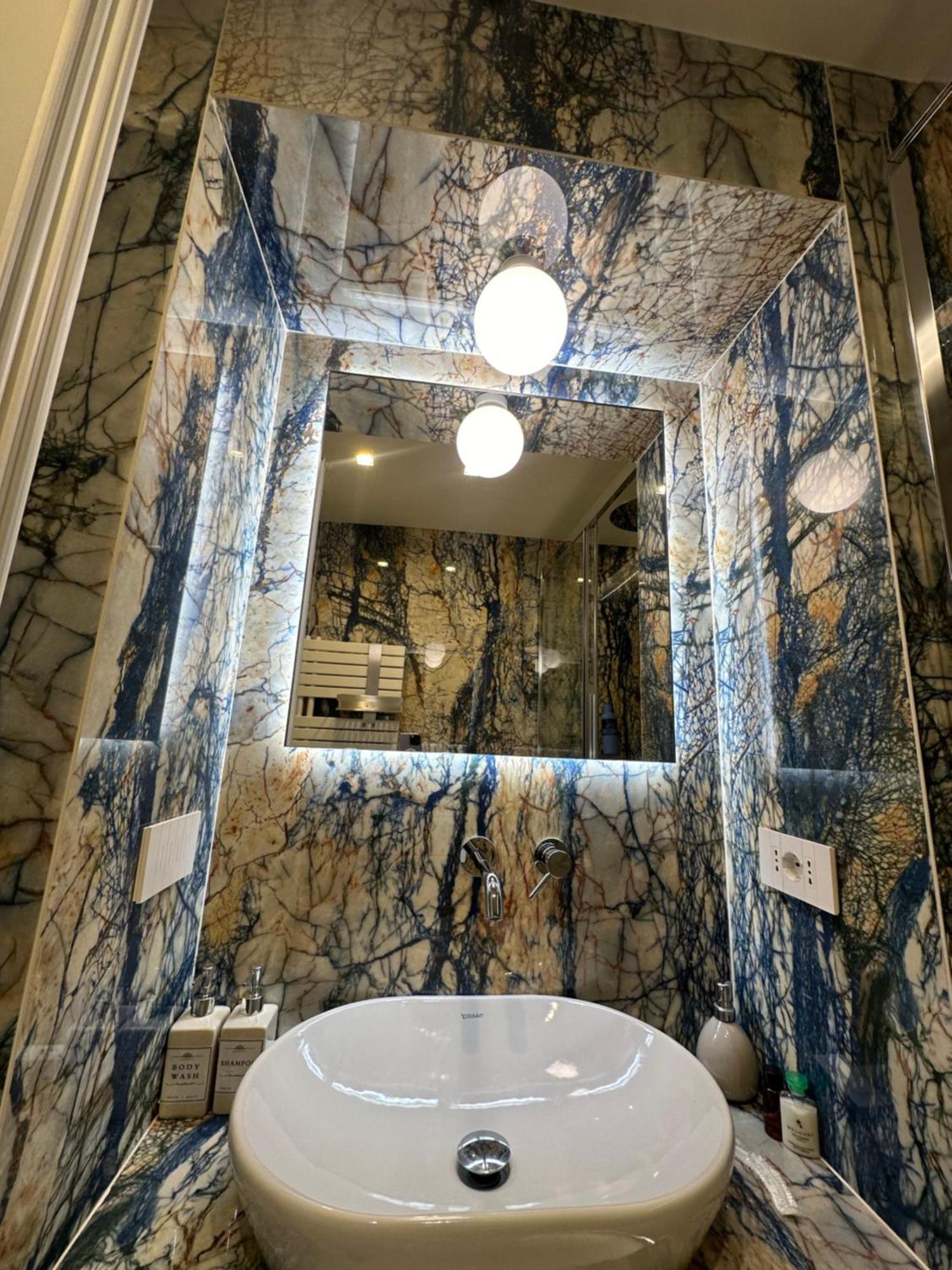 Private Apartment With Wi-Fi Milano City Near Duomo Atena Luaran gambar